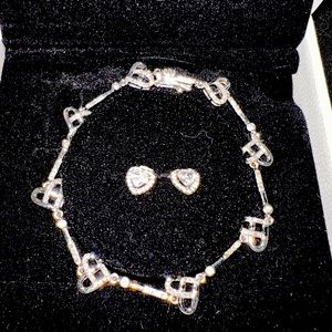 ‼️‼️Pandora Tennis Bracelet /Stud earrings‼️‼️
